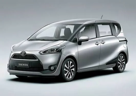 TOYOTA Sienta