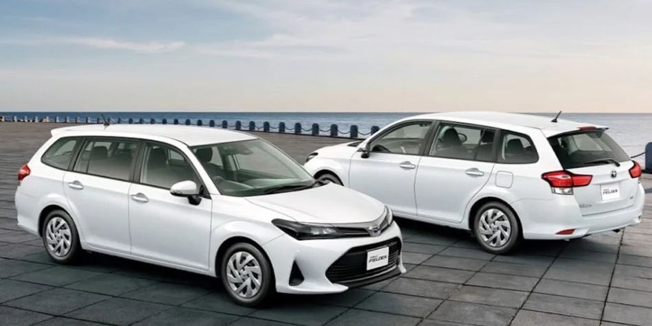 TOYOTA Fielder Hybrid
