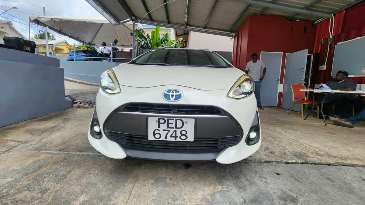 TOYOTA AQUA HYBRID